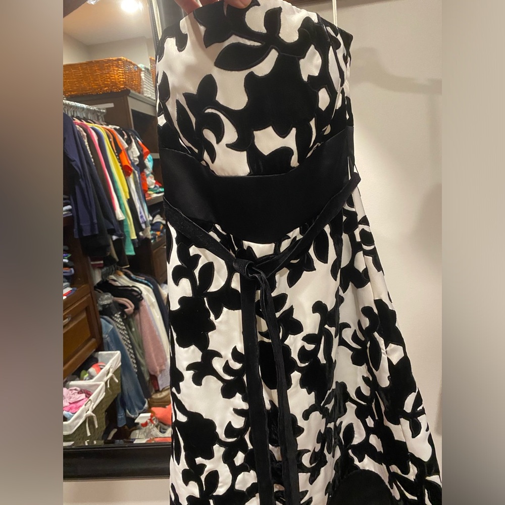White House Black Market strapless, Valore dress